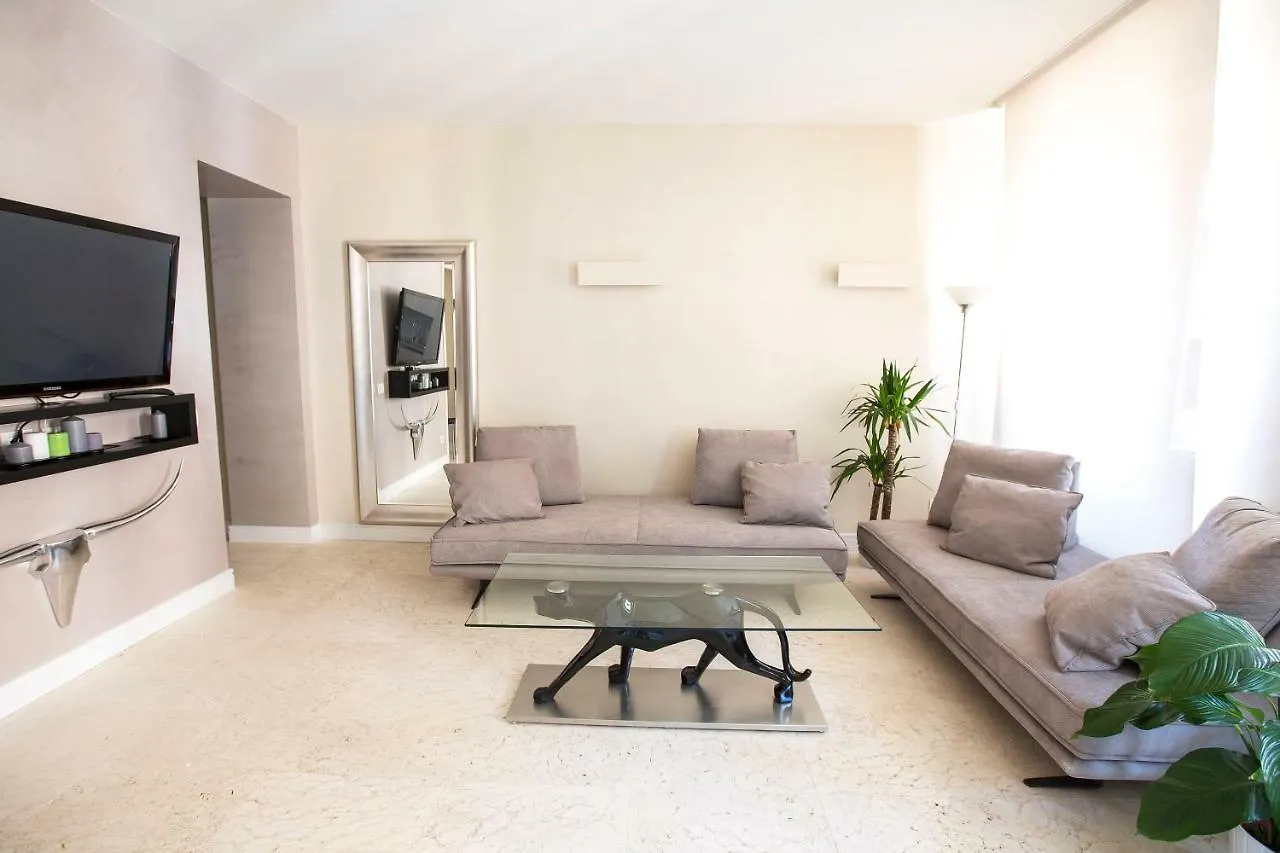 Petra Apartments Rome